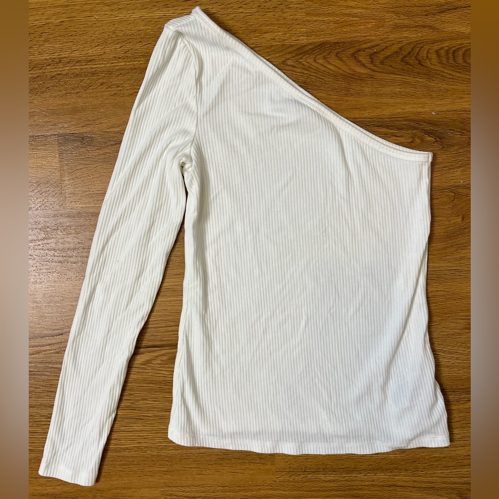 Old Navy Knit White One-Shoulder Top